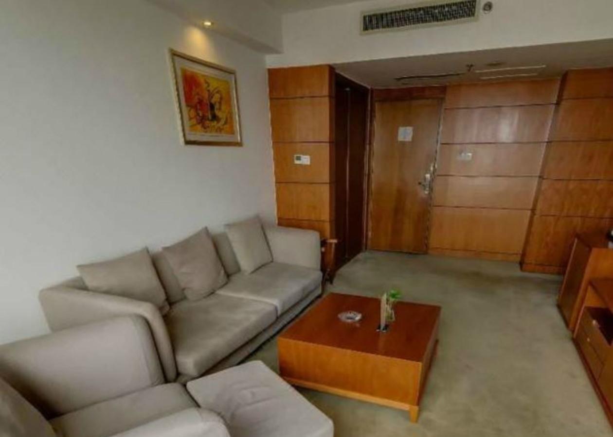 Gloria Plaza Hotel Kangqiao Шанхай Экстерьер фото